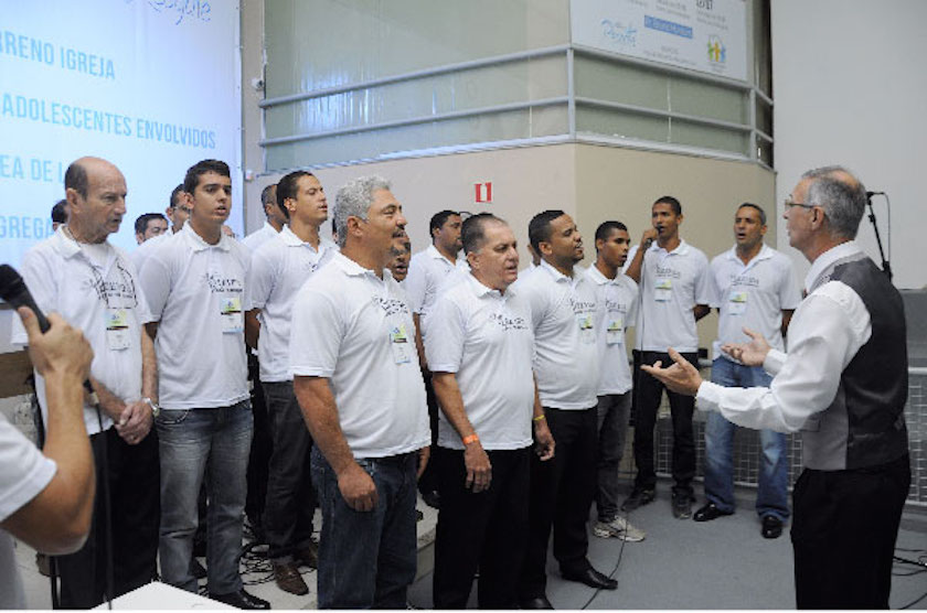 O Projeto Luz e Vida levou o seu coral composto de dependentes químicos em tratamento.